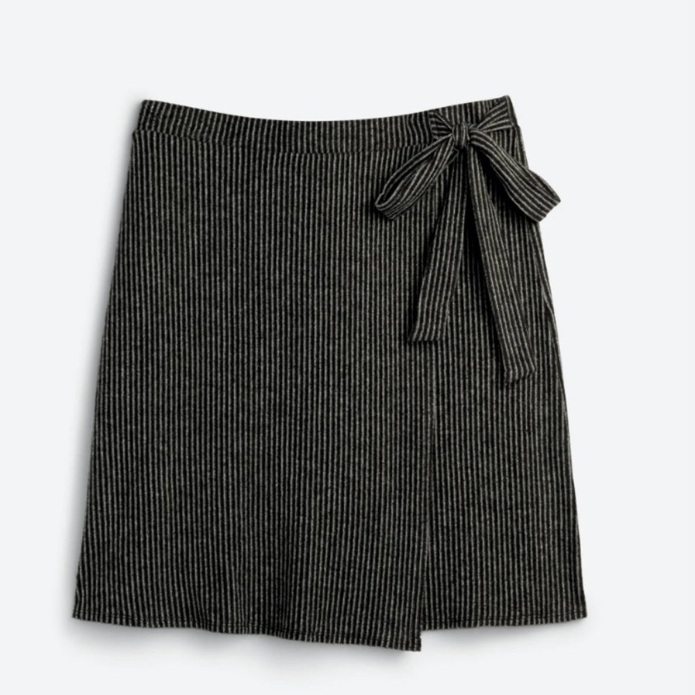 Gilli — Keely Side Tie Rib Knit Skirt, Size 2X